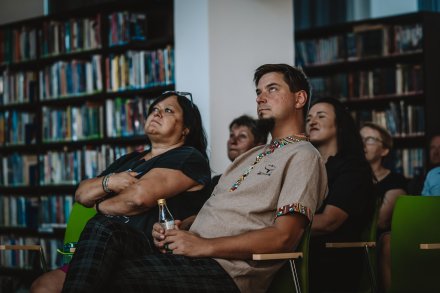 Dotknąć nieba. Wrócić do siebie